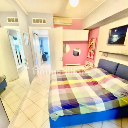 Attico Fronte Mare Apartment *